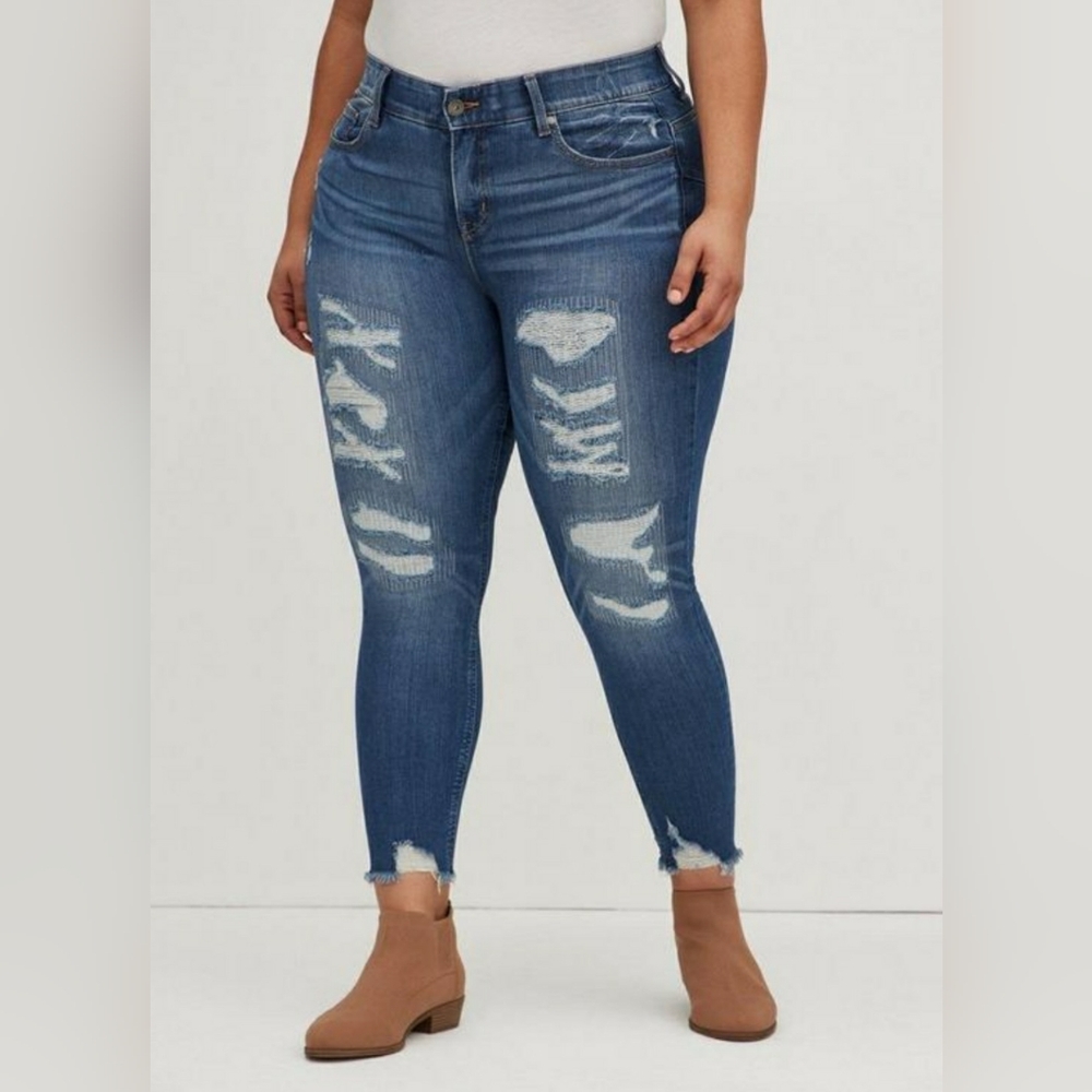 Bombshell Skinny Premium Stretch High-Rise Destructed Jean